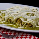 Enchialas verdes suizas, el plato mexicano ideal para fiestas