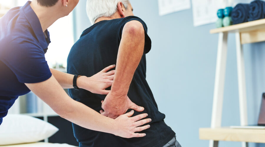 hombre con dolor cronico
